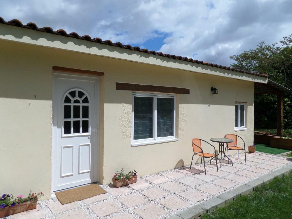 Gite De Cerisier Saint-Nicolas-de-la-Grave ภายนอก รูปภาพ